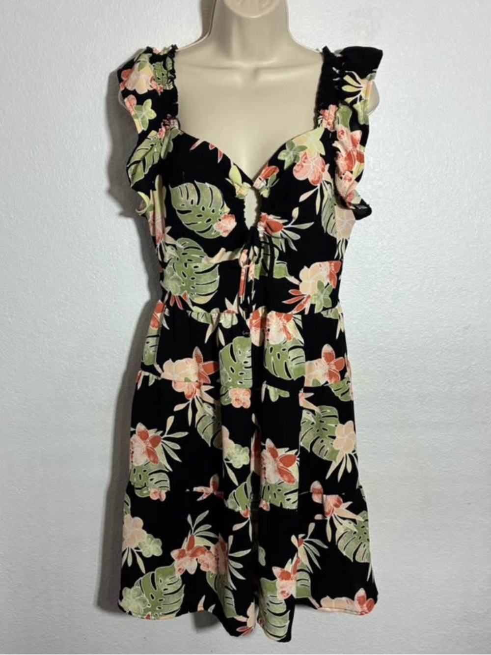 Madden NYC Black Floral Ruffle-Sleeve Sundress size large